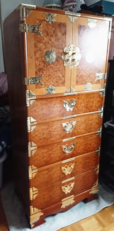Asian Oriental Dresser Cabinet Solid Wood Brass Butterflies in Arts & Collectibles in Oshawa / Durham Region - Image 3