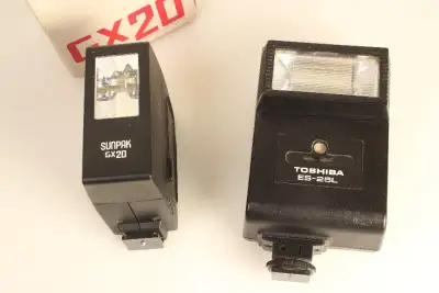 Both of them are working. The Toshiba flash has some battery corrosion (please see pics) but still w...