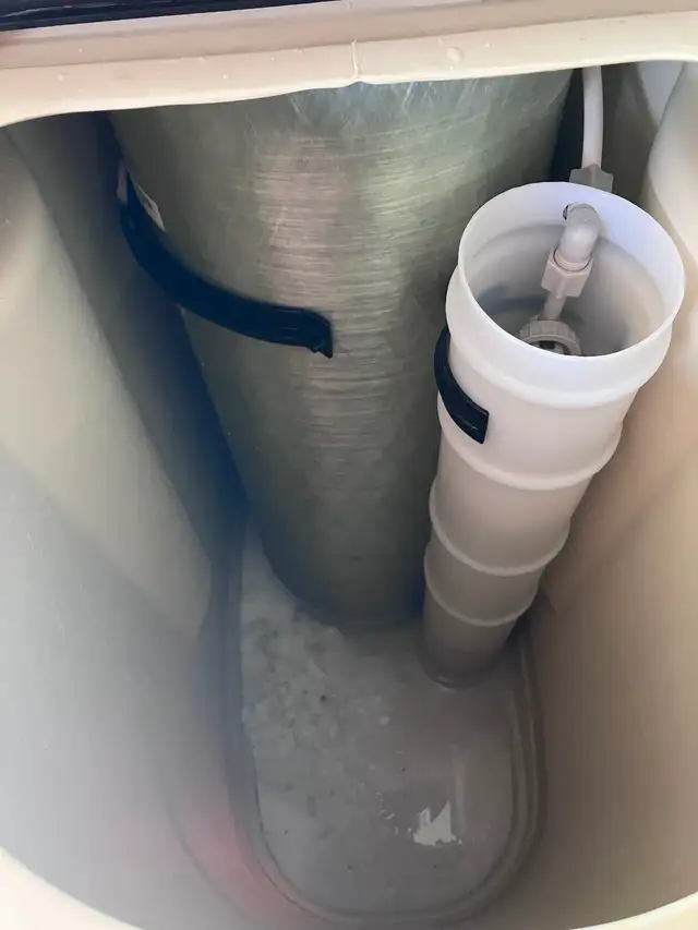 Water Softener in Other in Regina - Image 6