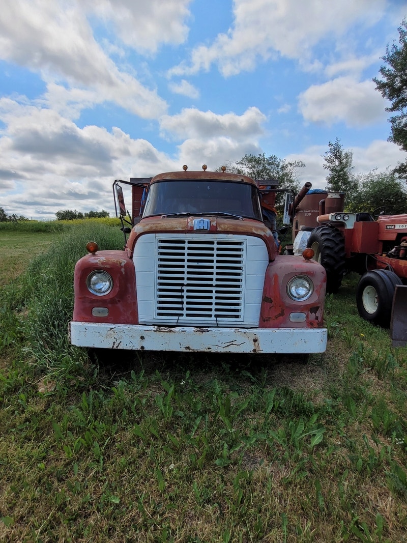 International Grain Truck Farming Equipment Strathcona County Kijiji