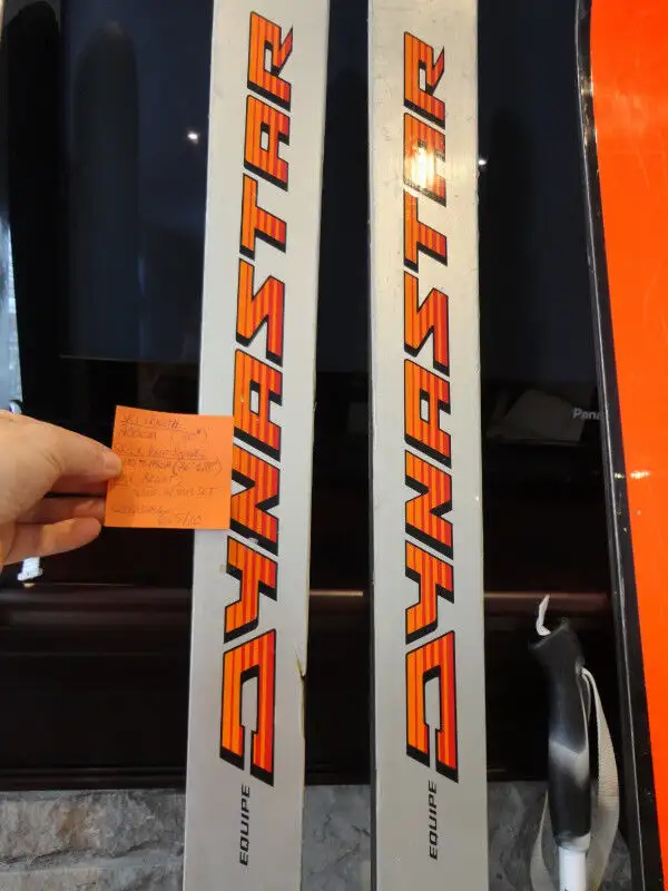 2 pairs of Downhill Skis Great for sleighs or wall hangers in Ski in Kitchener / Waterloo - Image 3