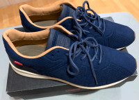 New LEVI'S comfort men's shoes.
