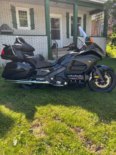 Excellent condition. US bike, 24000 miles \ 40000 km. New front tire, newer rear tire. Saddlebag and...