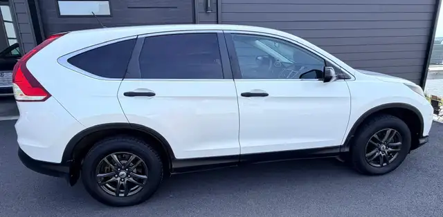 2013 4WD Honda CR-V LX - Extra Tires & Inspected until Sep 2027