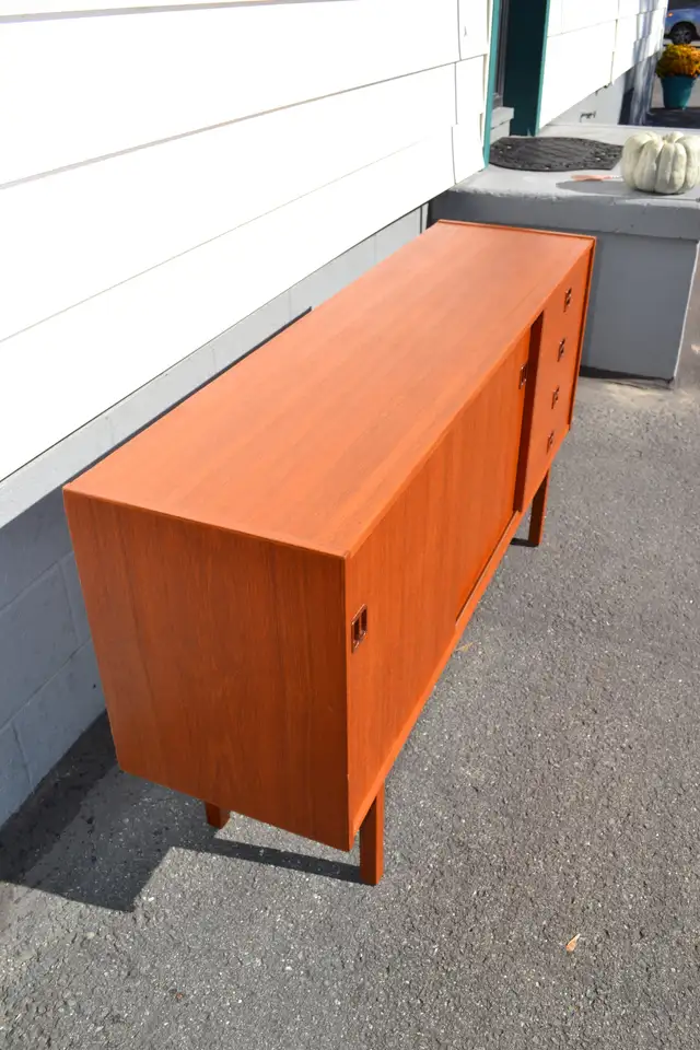 Mid Century Teak Sideboard in Hutches & Display Cabinets in Kingston - Image 6