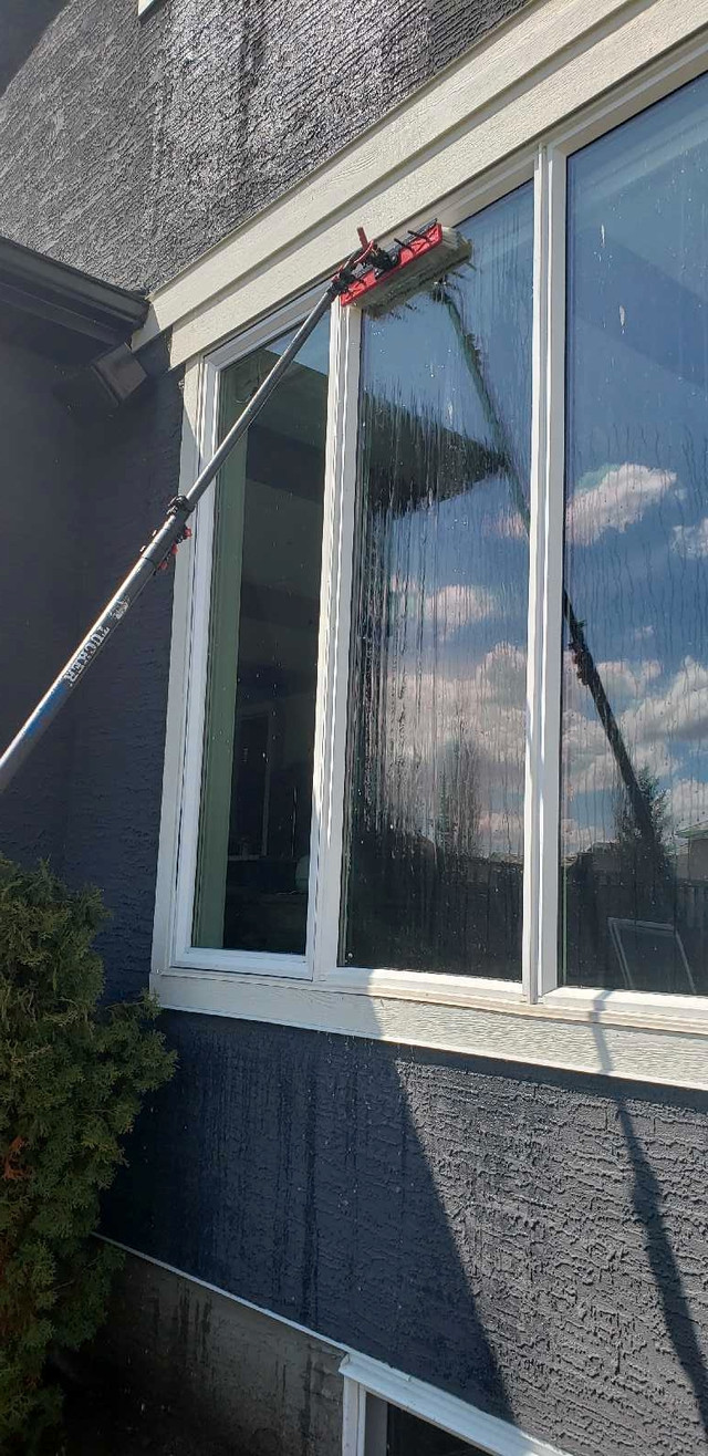 Window , solar panel, gutter cleaning. in Cleaners & Cleaning in Calgary - Image 3