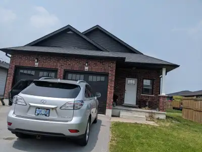 Main Floor Duplex 3BR 2WR