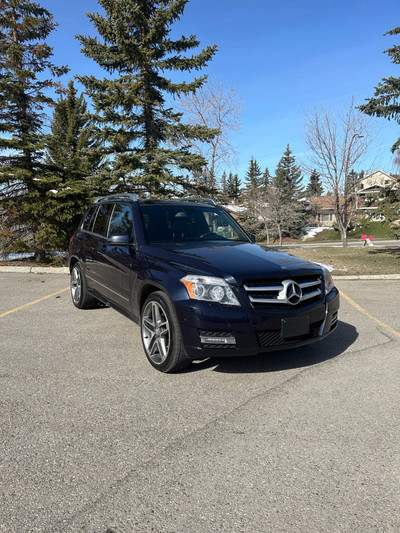 2011 Mercedes GLK-350 4Matic - LOW KMS!