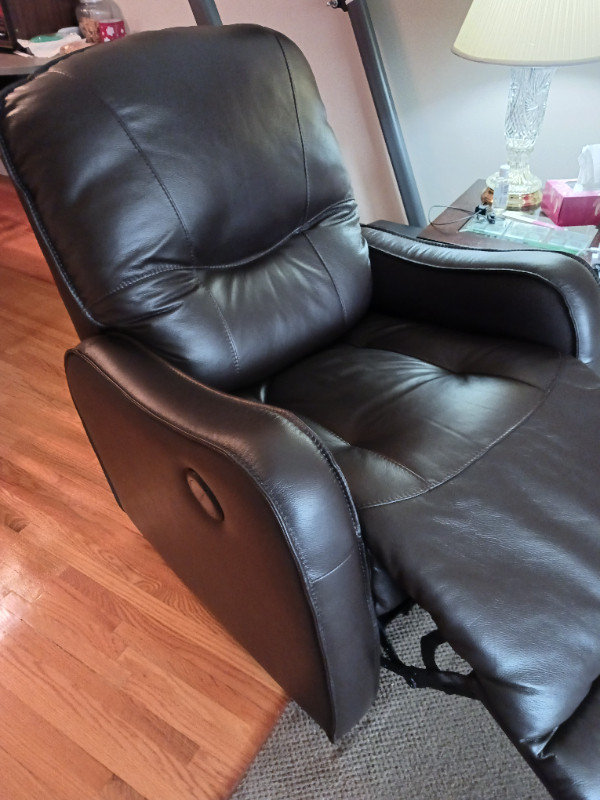 Luxurious Leather Recliner Chairs & Recliners Hamilton Kijiji