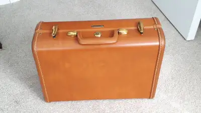 Samsonite Vintage Overnight Vanity Case, View more