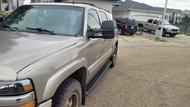 2002 suburban 