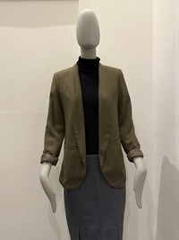 H & M minimalist blazer size 6