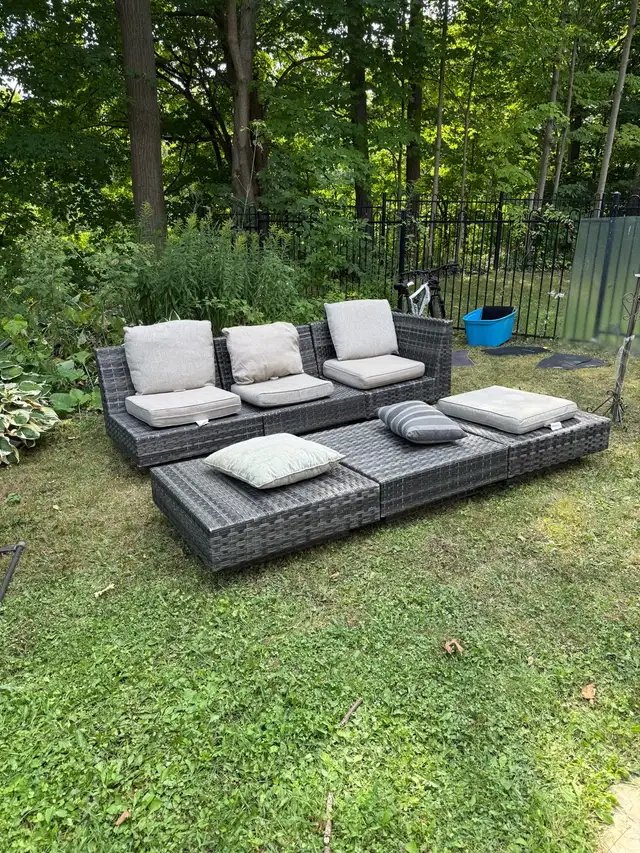 Outdoor furniture set in Patio & Garden Furniture in Mississauga / Peel Region - Image 4