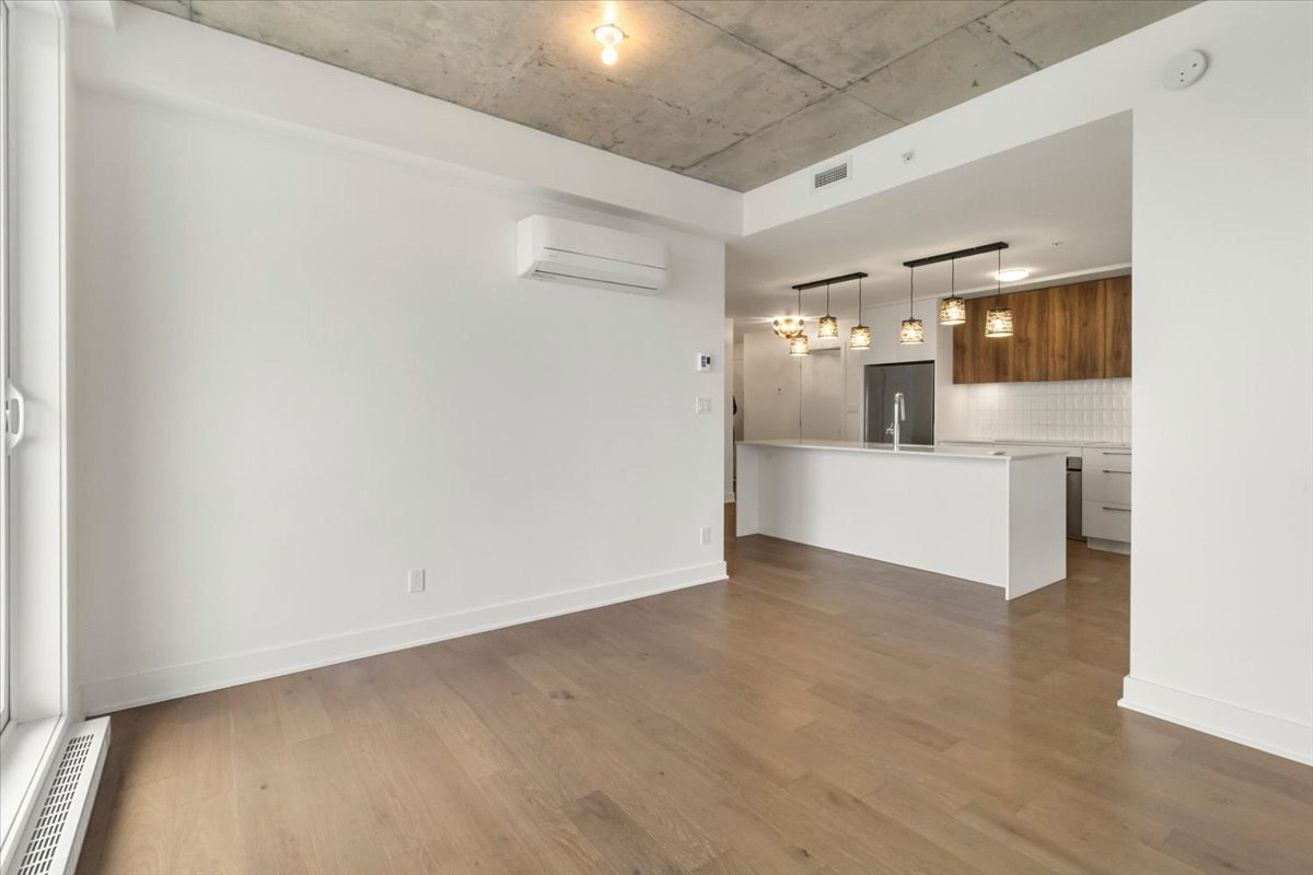 7227 Bd Newman — photo 3