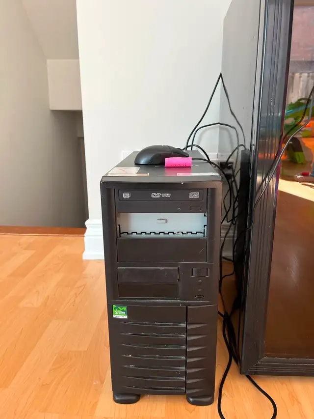 desktop computer in Desktop Computers in City of Toronto - Image 2