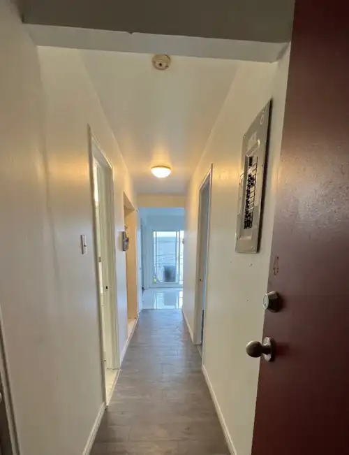 Appartement 3 1/2 à louer à Laval-des-Rapides, situé au 1er étage, dans un quartier calme, familial...