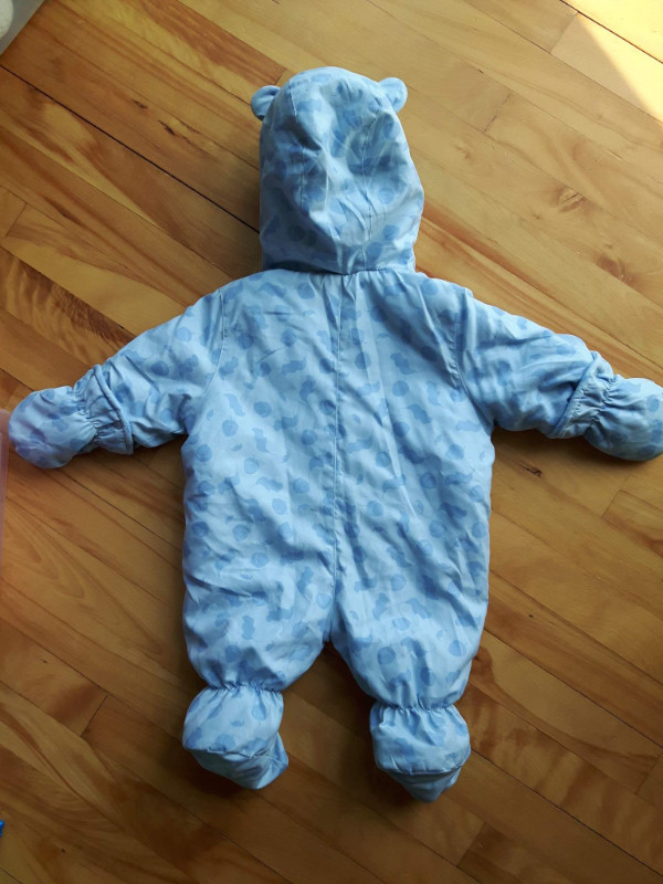 Habit d'hiver bébé 0-3 mois  Pooh & Tigger NEUVE dans Vêtements - 0 à 3 mois  à Granby - Image 2