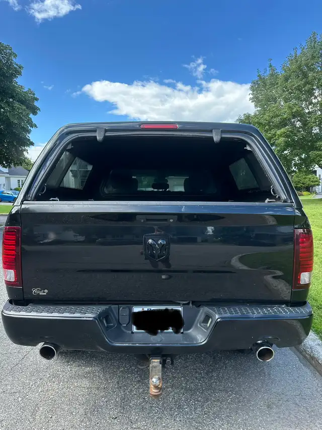 Ram 1500555661548282204163