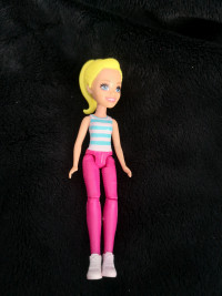 Barbie on the go Blonde hair toy