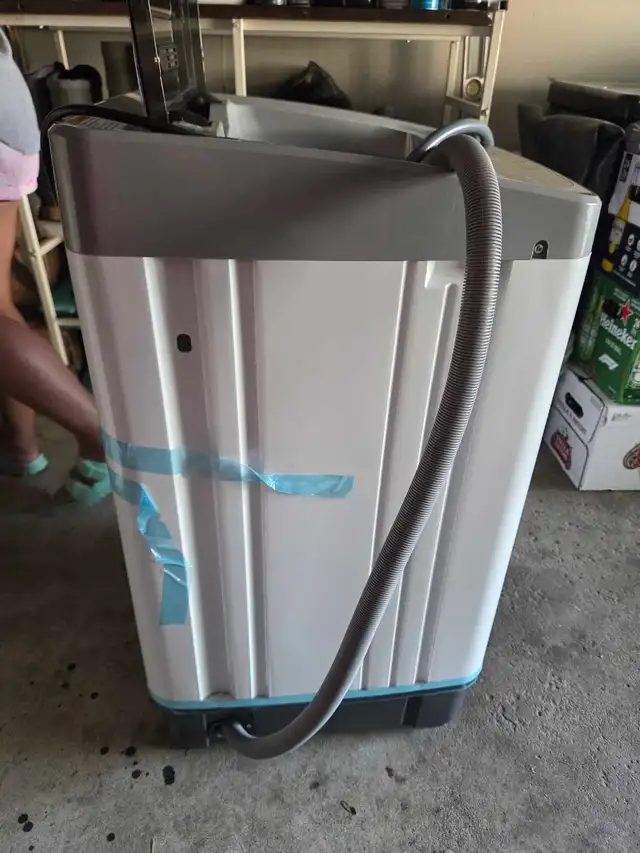 Black and Decker Compact Portable Washer in Washers & Dryers in City of Toronto - Image 4