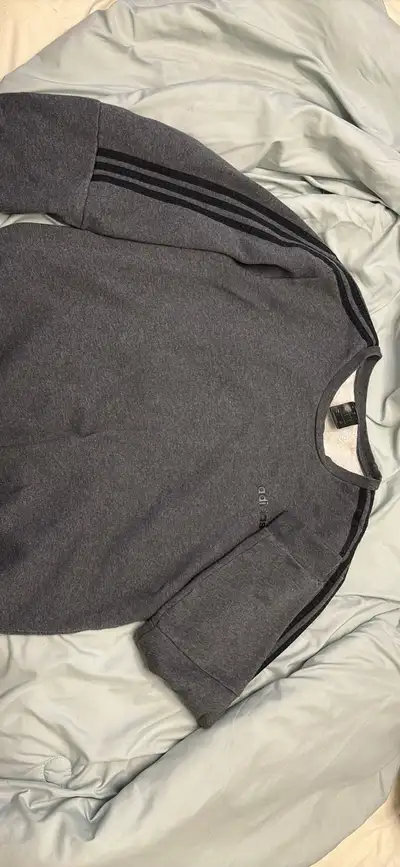 Adidas pull over, View more
