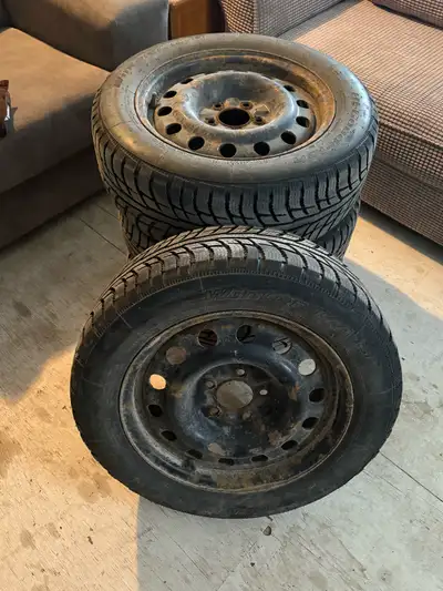 BFGoodrich winter T/A 205/60/R15 Rim bolt battern is 5x4.5 Used for one season and sold the car in t...