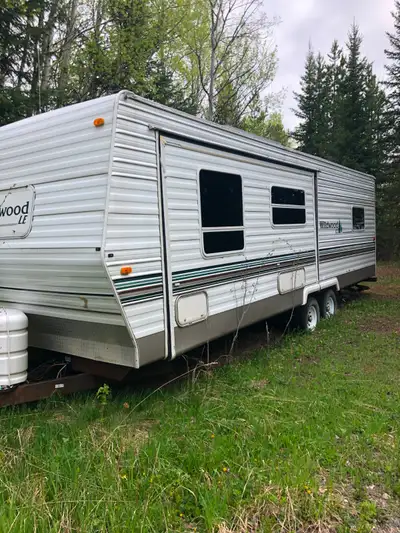 2002 28' Wildwood RV - $9000.00 OBO **Phone calls only will not respond to text messages** New tires...