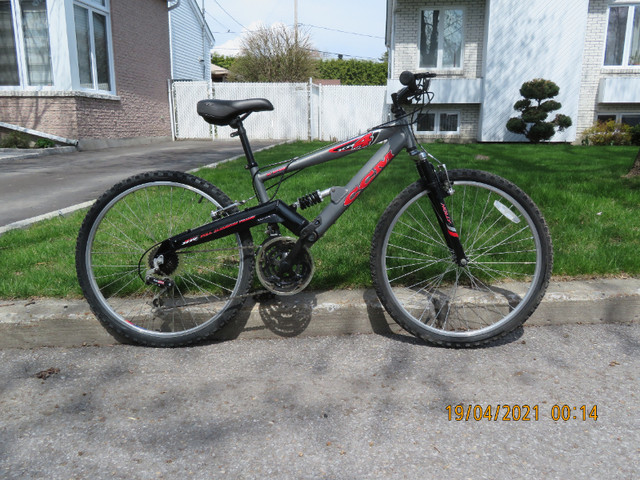 CCM XR4 MOUNTAIN BIKE 21 SPEED    240.00 dans De Montagne  à Longueuil/Rive Sud