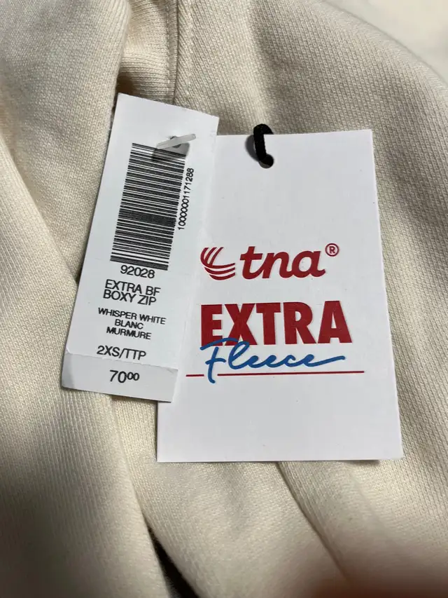 Aritzia TNA hoodie, XS, NEW in Women's - Tops & Outerwear in Oakville / Halton Region - Image 3