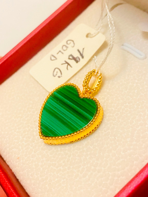 18 K Gold & Malachite stone Heart pendant in Jewellery & Watches in City of Toronto