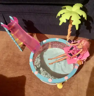 Pool $8 Bed $5 *CHAT via this Ad if interested. CASH & PICKUP ONLY. --BROWSE MY OTHER LISTINGS!--