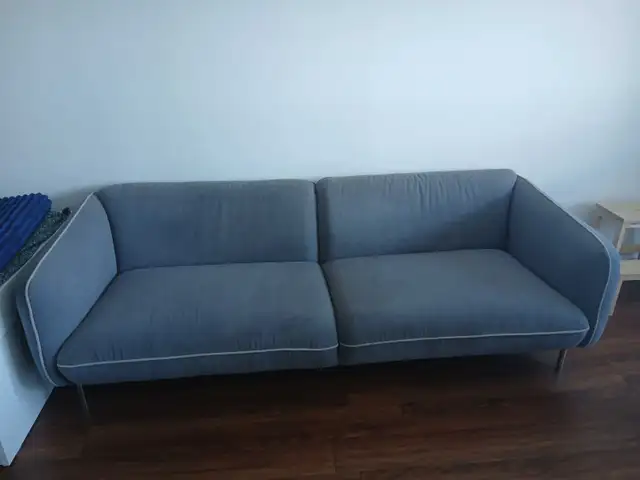 Canapé Vintage - 50$ in Couches & Futons in City of Montréal - Image 3