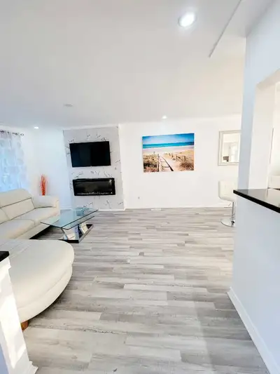 ALL FEMALE UNIT/ROOM FOR RENT/UNIVERSITY STUDENTS