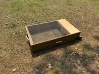 Portable enclosure for guinea pigs or rabbits 