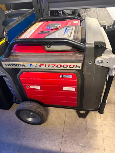 Honda FIEU7000is EU7000is EU6500is 120V & 240V Super Quiet Inverter Power Generator Hours - 2119 Ask...