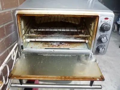 Hamilton Beach  oven toaster & lots more items for sale   b20346, View more
