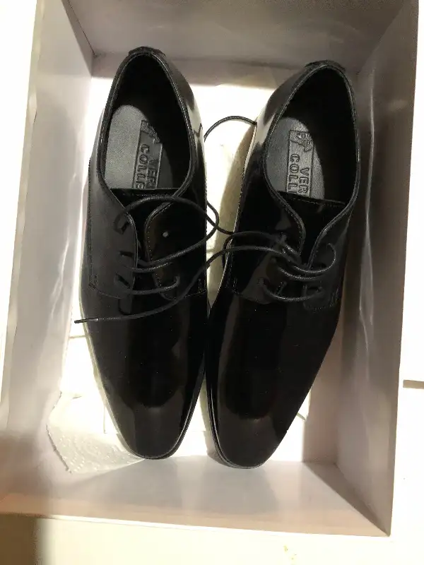Versace Black Leather Shoes Size 39 in Men's Shoes in Markham / York Region - Image 2