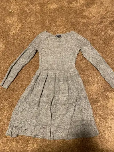 This is an American Eagle Outfitters dress, perfect for any occasion! It's a size XS and features a...