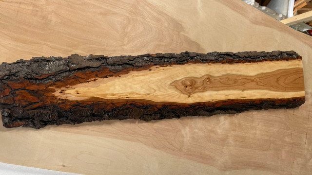Live-edge Cherry Charcuterie Boards in Kitchen & Dining Wares in Hamilton - Image 2