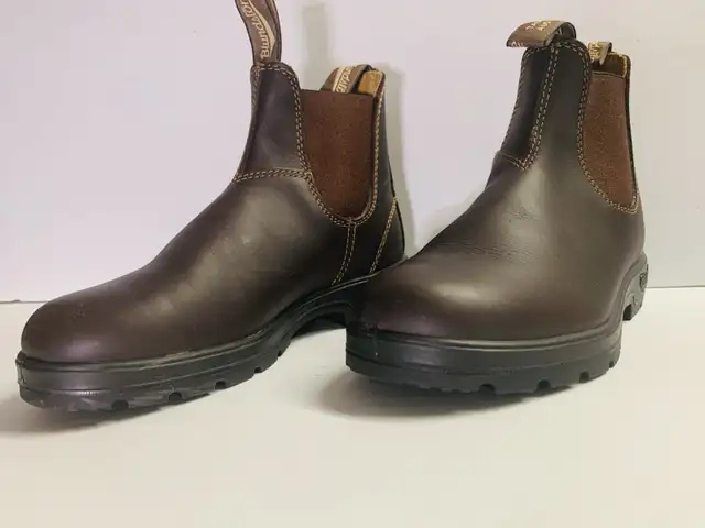 Blundstone Boots (Size 4 1/2)64689496959873120