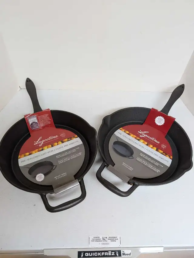 Lagostina Cast Iron 10" Skillet  in Kitchen & Dining Wares in Ottawa - Image 2
