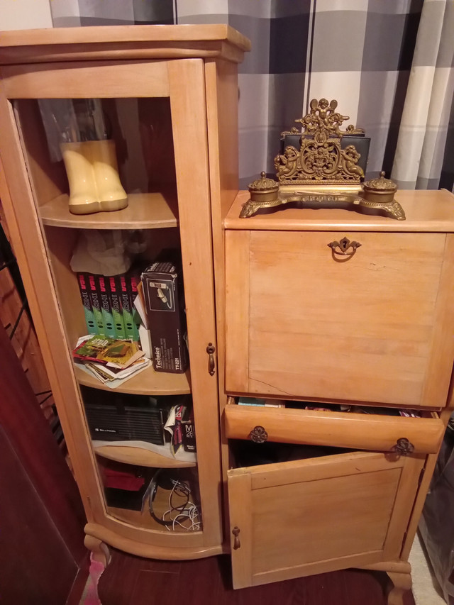 DisplaySolidMaple Wood Cabinet PRICE CHANGE AGAIN in Hutches & Display Cabinets in Leamington