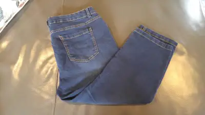 Capri's, Size 14, View more