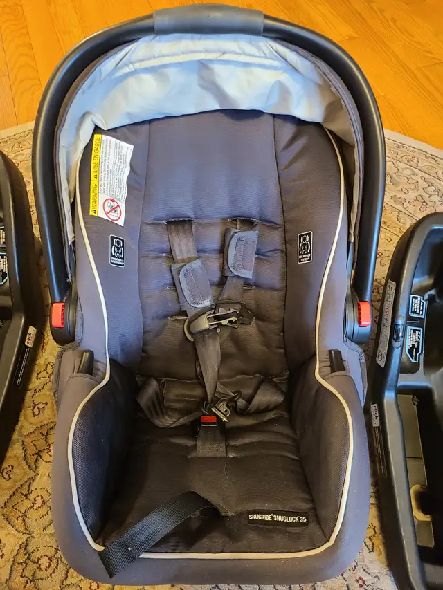 Graco Baby car seat with 2 bases in Strollers, Carriers & Car Seats in Markham / York Region - Image 3