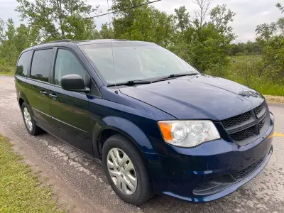 2017 dodge grand caravan sxt Sto and go, v6 3.6L 182000km auto, dvd system Oil and transmission serv...