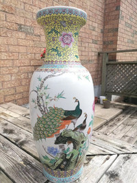 Large Chinese Famille Rose Peacocks Vase