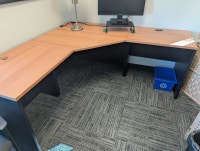 Free L-shaped office desk