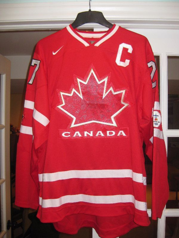 Team Canada Olympic 2010 hockey jersey auto by Scott Niedermayer | Arts &  Collectibles | Ottawa | Kijiji
