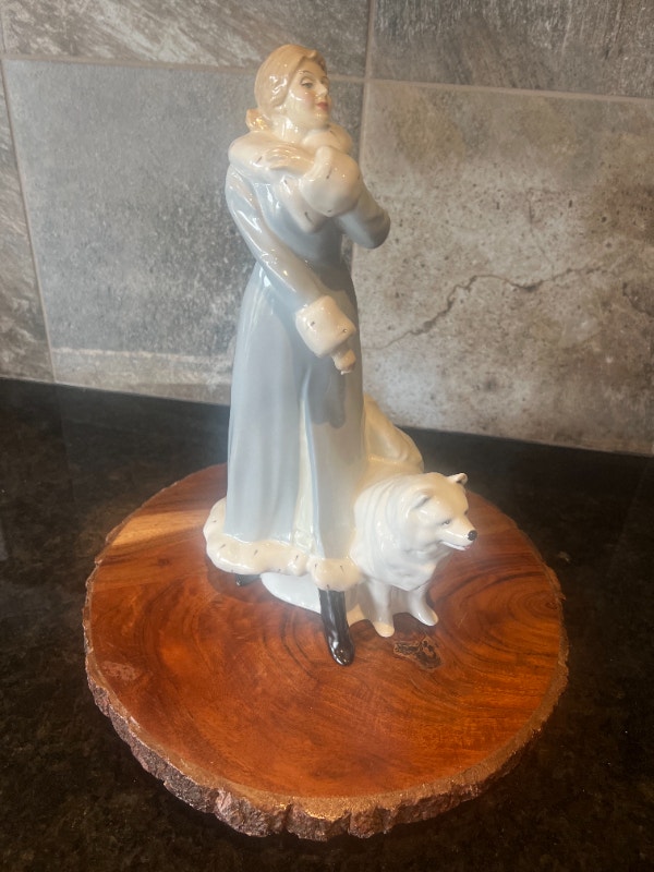 Royal Doulton 14 inch Porcelain Figurine! 'A Winters Walk' Arts & Collectibles Calgary Kijiji