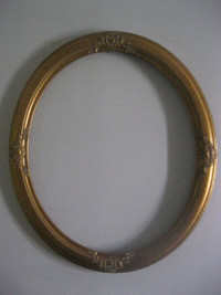 Vintage Oval Picture Frame 16x20 / Cadre Oval pour Artist 16x20